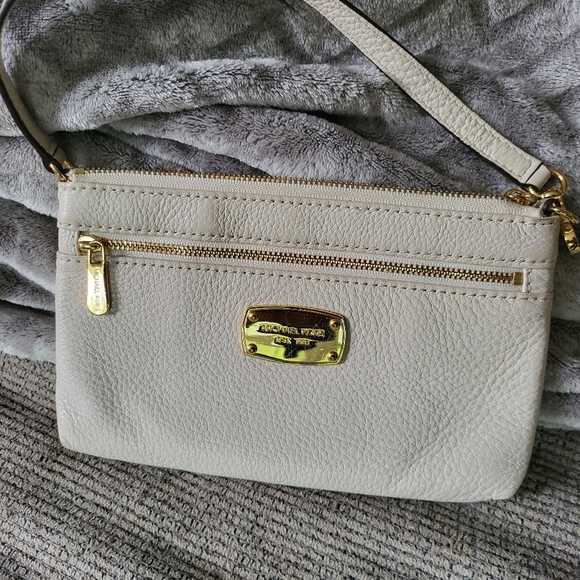 Michael Kors Wristlet - Picture 2 of 4